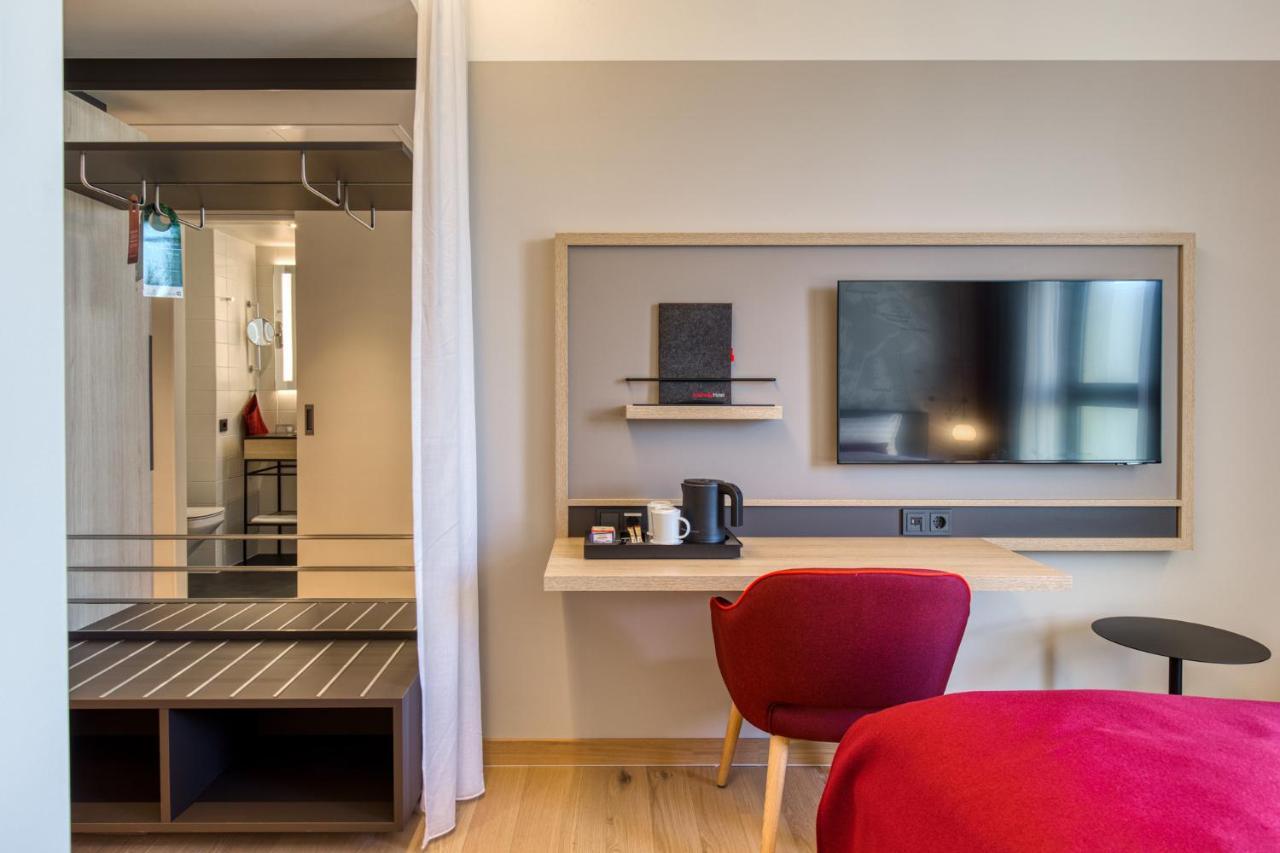 Intercityhotel Berlin Airport Ber Terminal 1 & 2 Schonefeld Bagian luar foto Room interior