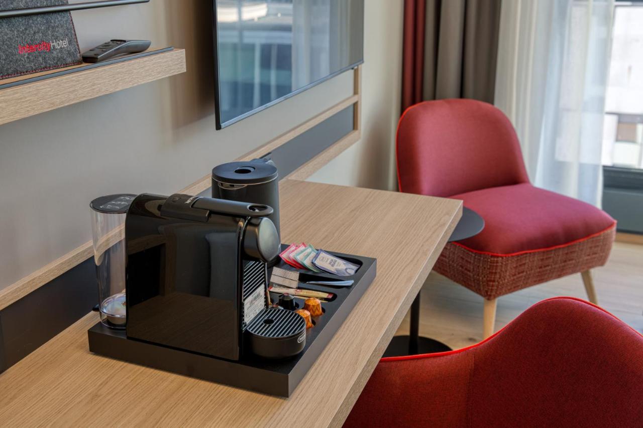 Intercityhotel Berlin Airport Ber Terminal 1 & 2 Schonefeld Bagian luar foto Room interior