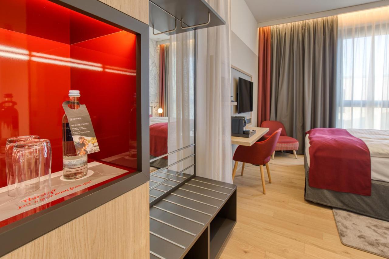 Intercityhotel Berlin Airport Ber Terminal 1 & 2 Schonefeld Bagian luar foto Room interior