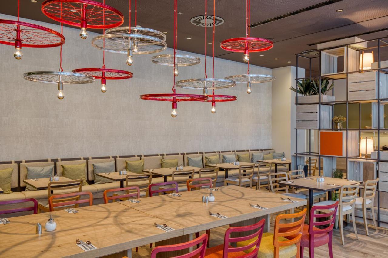 Intercityhotel Berlin Airport Ber Terminal 1 & 2 Schonefeld Bagian luar foto Restaurant interior design