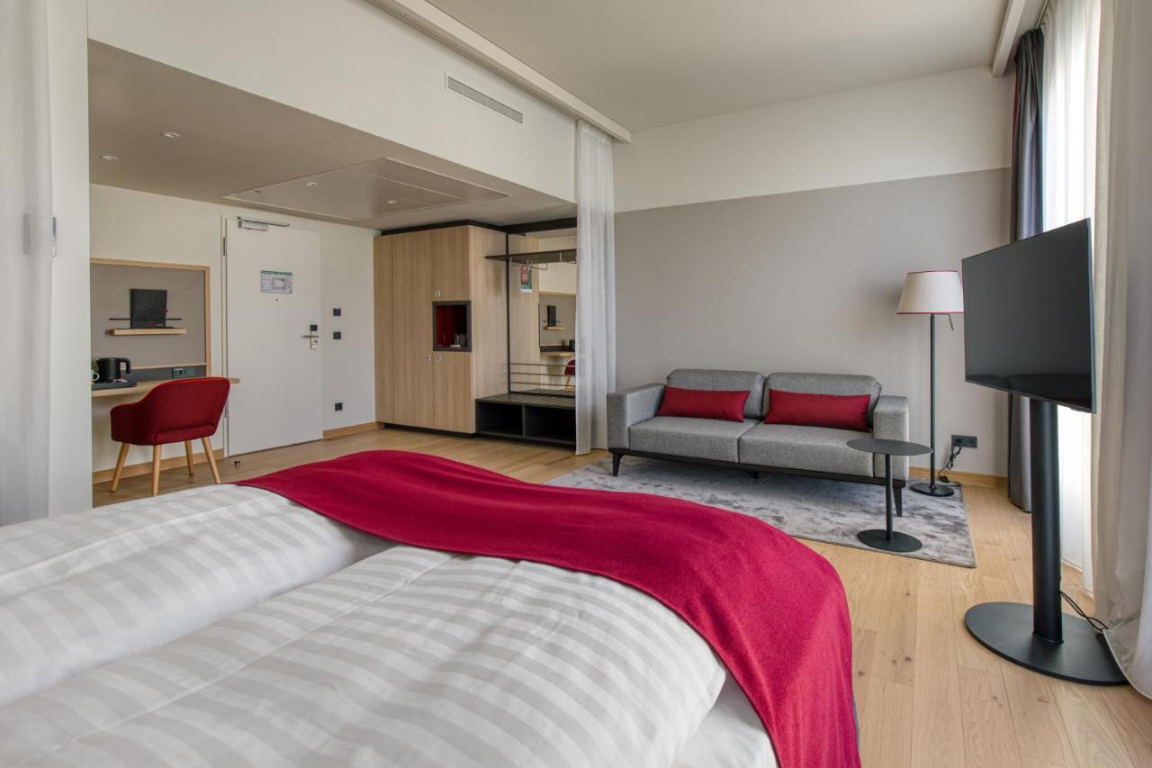 Intercityhotel Berlin Airport Ber Terminal 1 & 2 Schonefeld Bagian luar foto Room interior