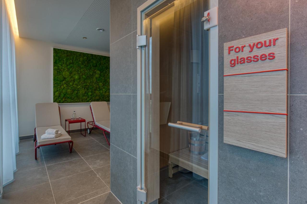 Intercityhotel Berlin Airport Ber Terminal 1 & 2 Schonefeld Bagian luar foto Sauna with steam room